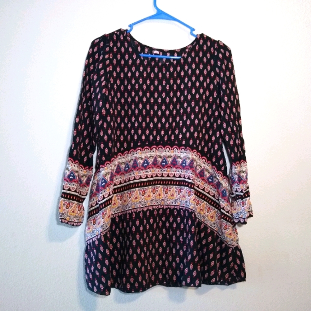 Boho Style Blouse Black and Red Size Small